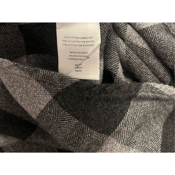 Rails‎ Gray and Black Plaid Flannel Button Down Long Sleeve Top - Picture 4 of 4